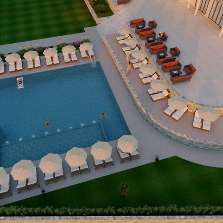 Hotel Blue Moon Ulcinj Buitenkant foto